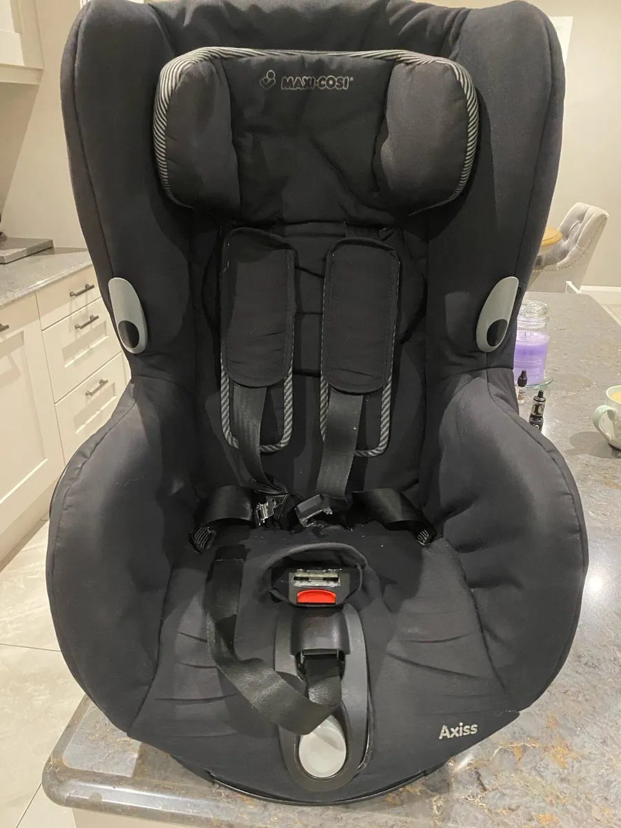 Toddlers maxi-cosi  car seat - Image 3