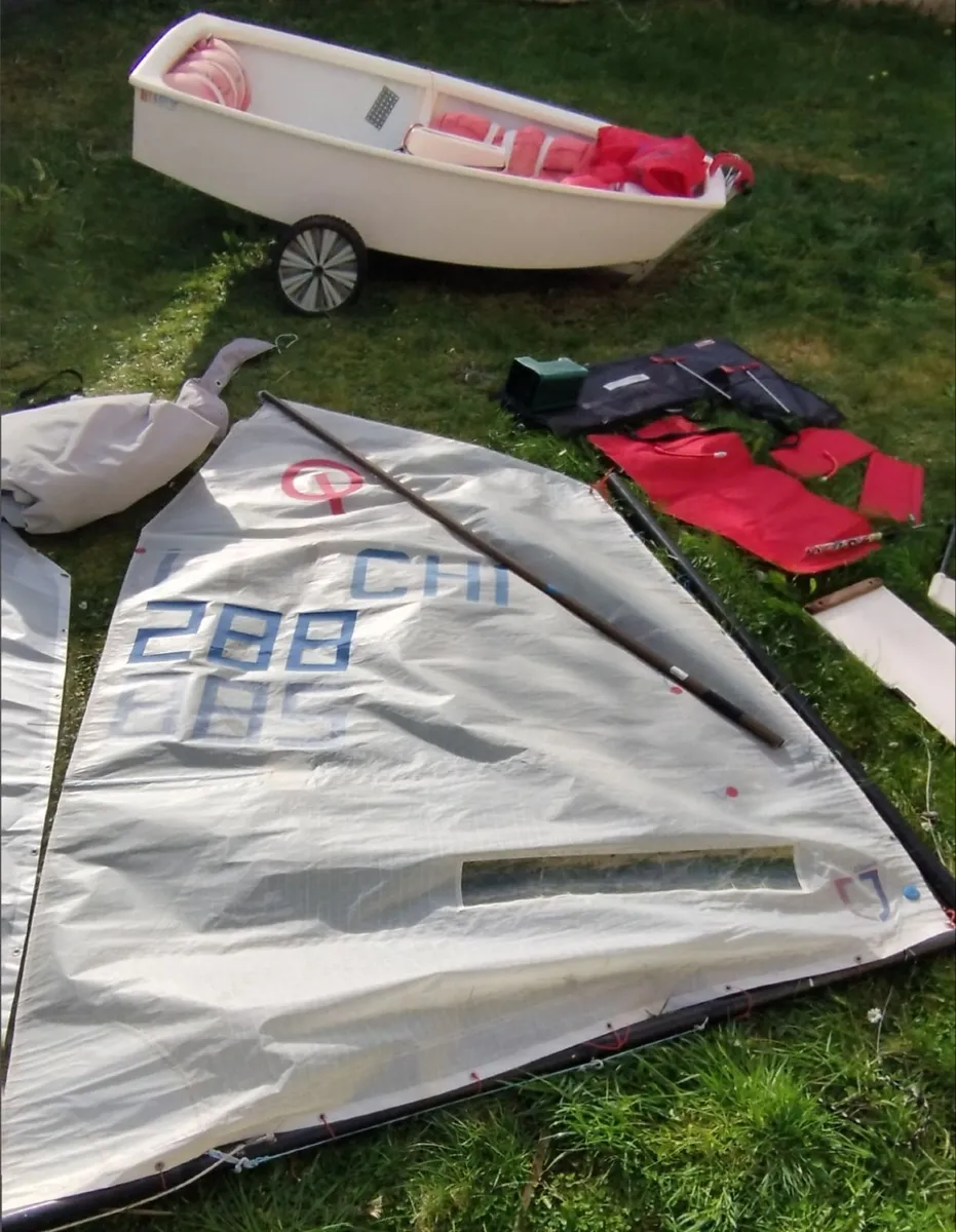 Optimist sailing dinghy - Image 2