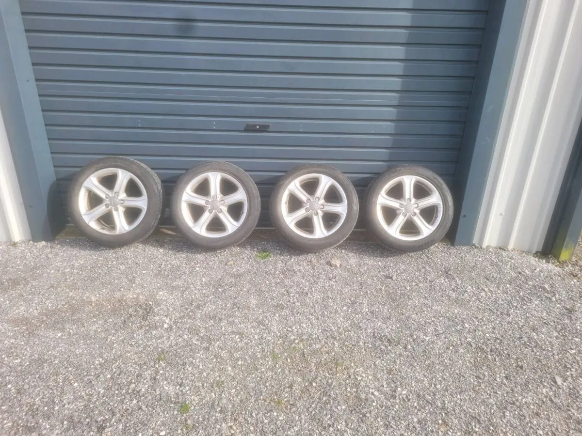 17 inch audi alloys. - Image 1