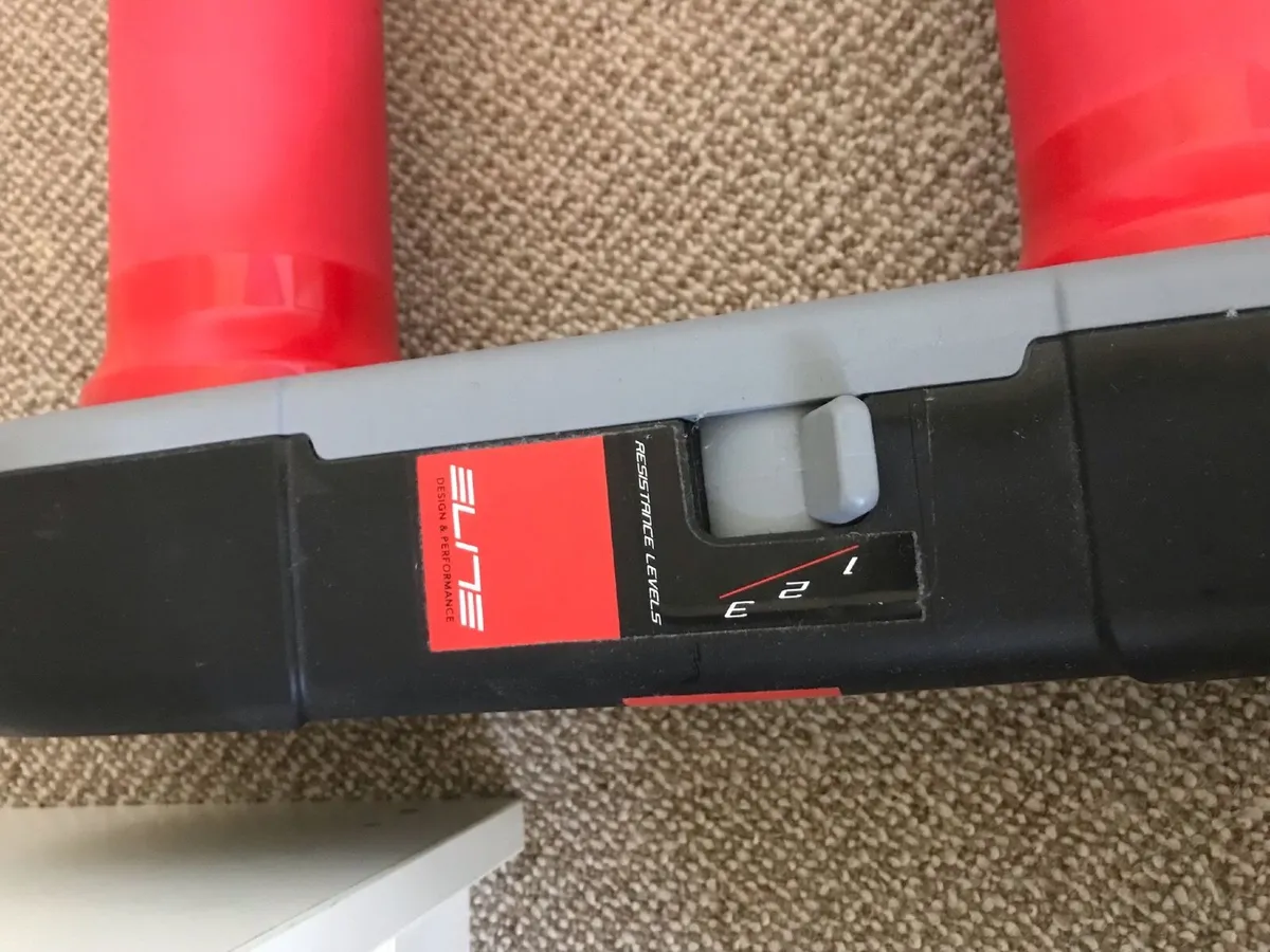 Elite Magnetic Bike Rollers with Bluetooth - Image 4