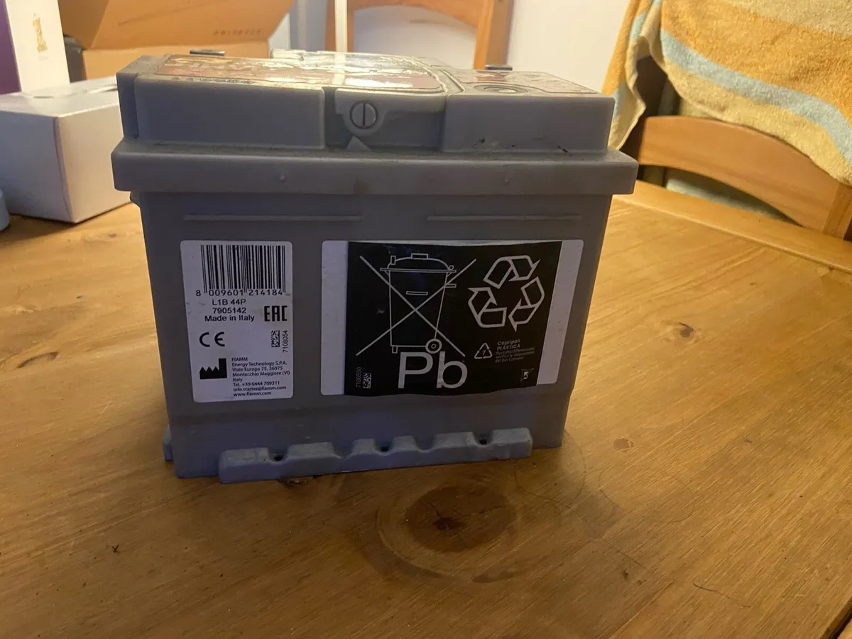 Petrol Car Battery - Image 3