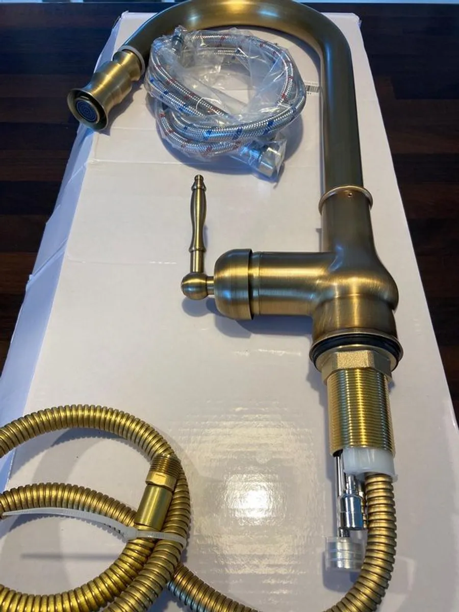 Taps for kitchen - Image 1