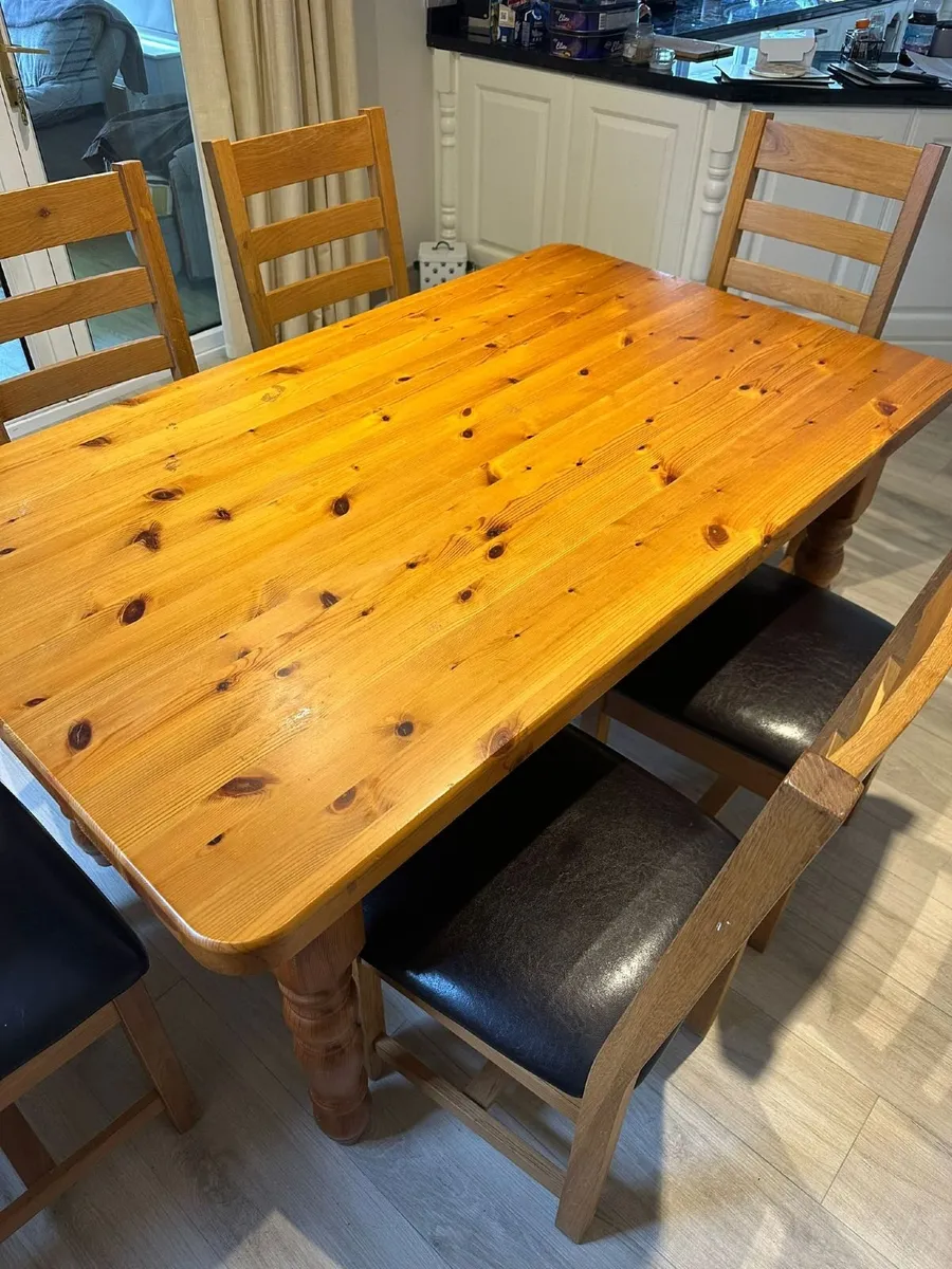 Dining table & chairs - Image 3