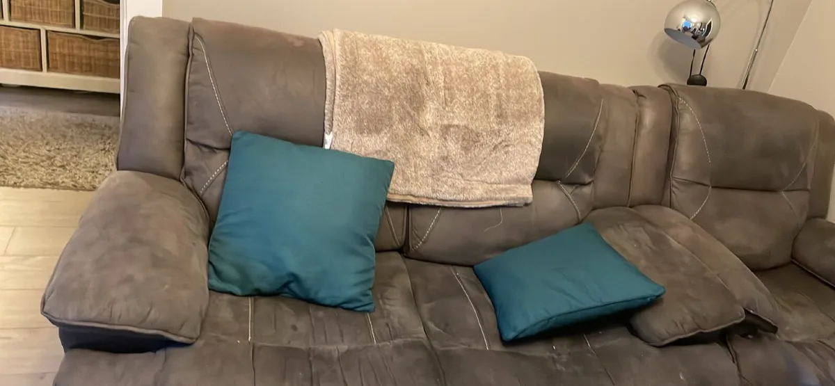 Furniture  Collect for Free Need Van - Image 1