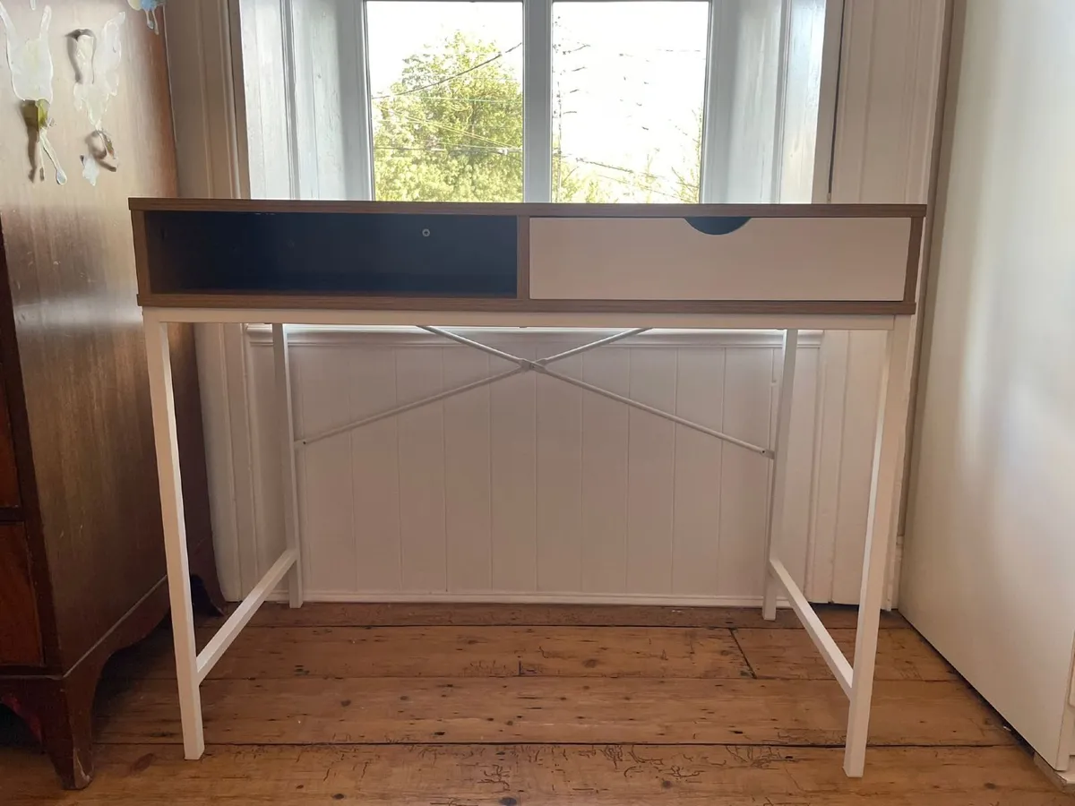 Desk - Image 3