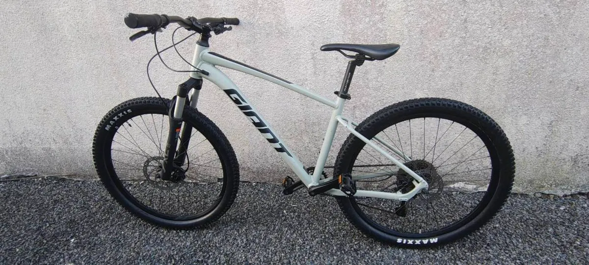 Giant Talon Mountain Bike - Image 1