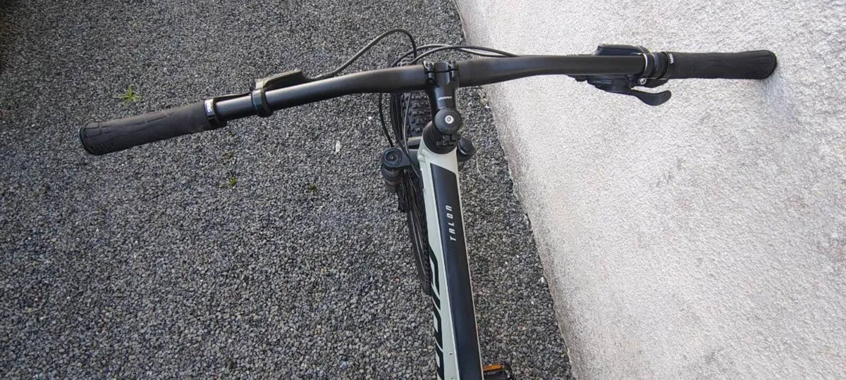 Giant Talon Mountain Bike - Image 3