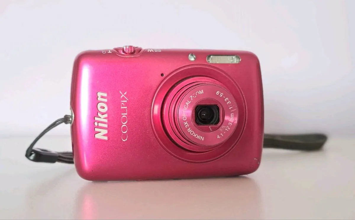 Nikon Coolpix S01 - Image 1