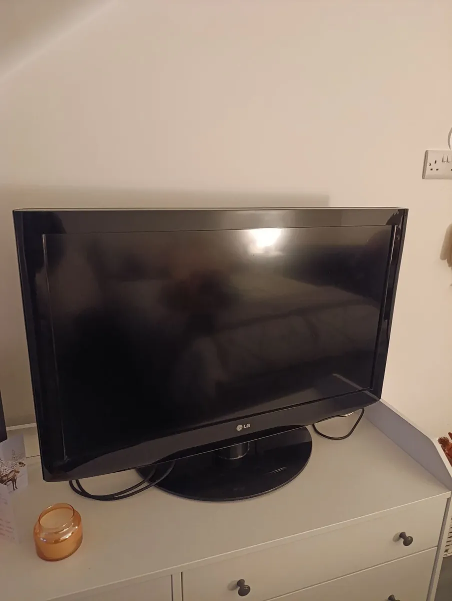 LG TV 37"