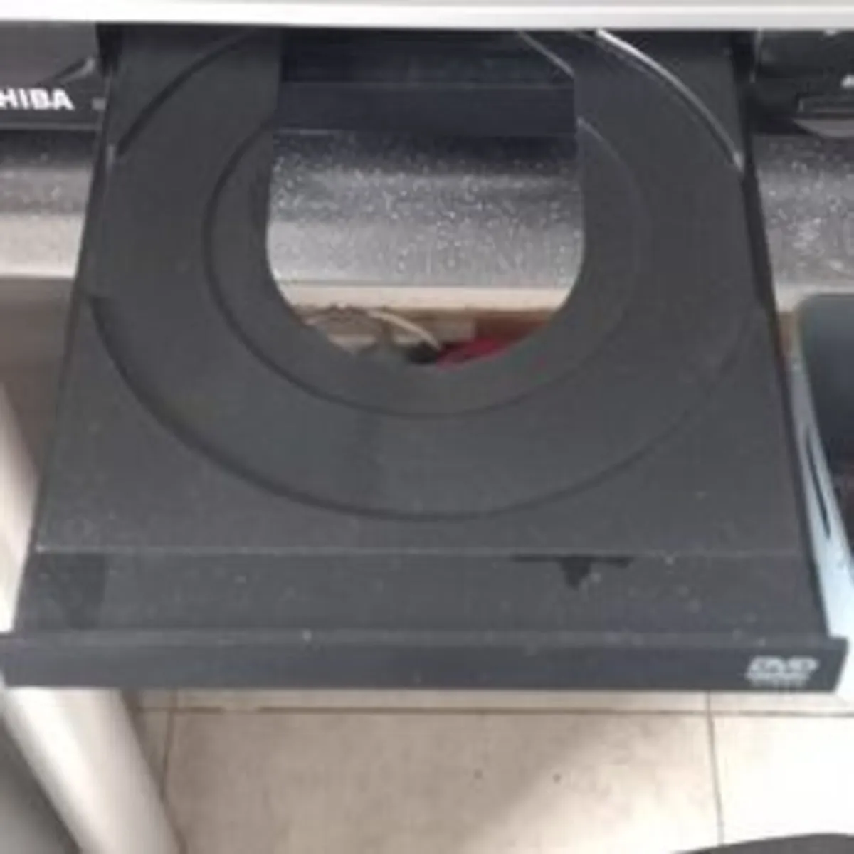 Toshiba DVD/CD/USB Player with remote & DVD's - Image 3