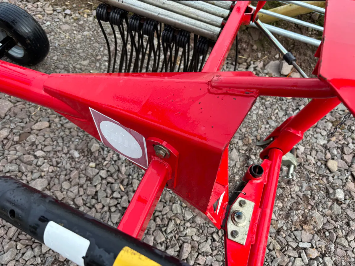 Fella single rotor rake - Image 4