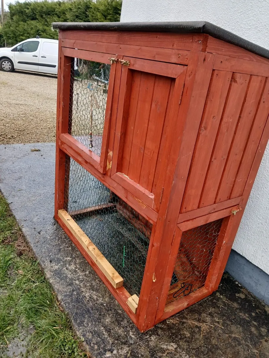 Large Rabbit Hutch - Image 1