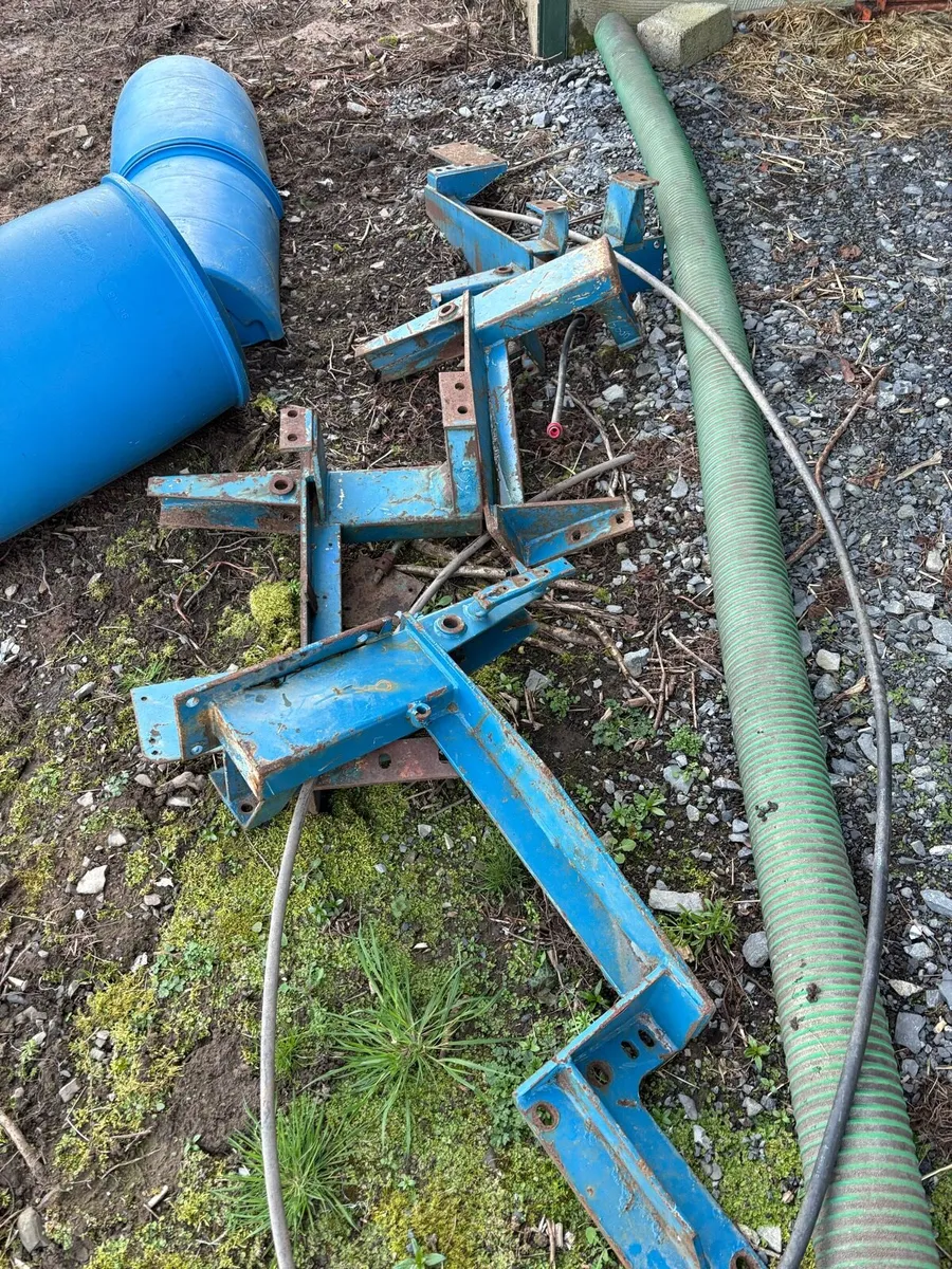 Tanco Loader brackets. Ford - Image 2