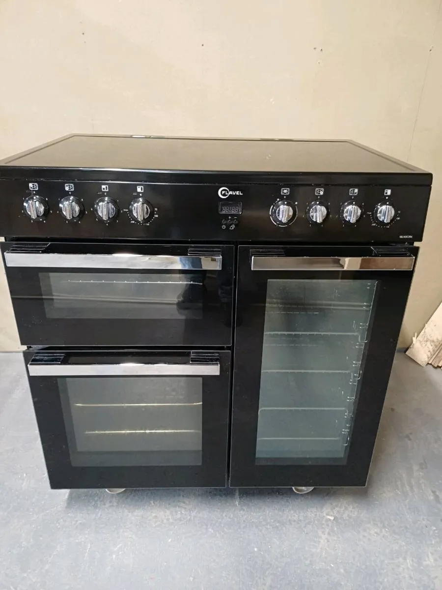 Oven - Image 1