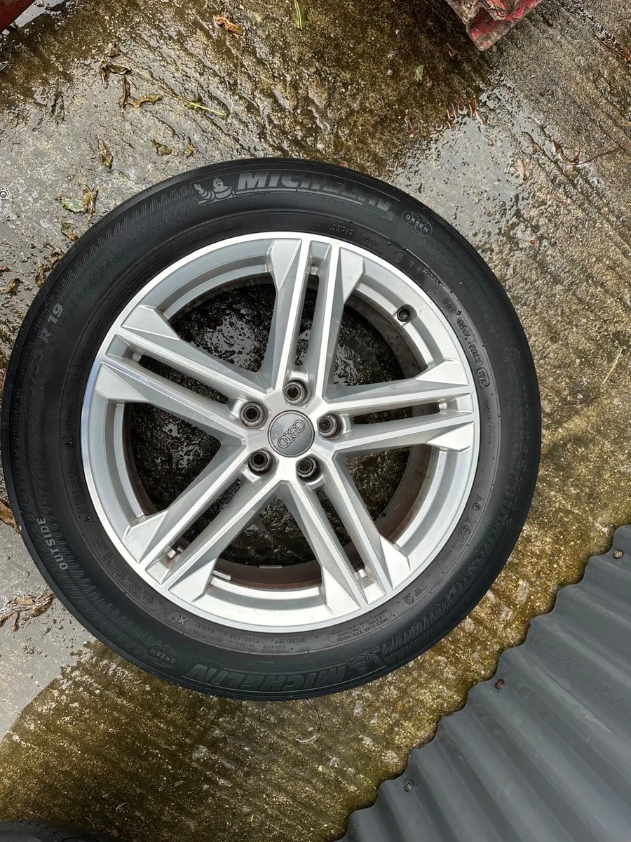 Audi 19 inch alloys Originals - Image 3