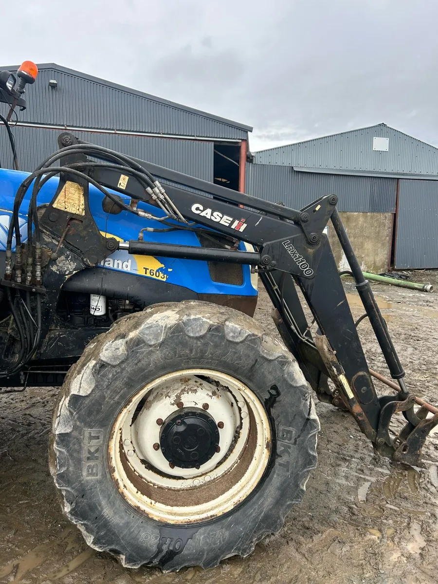 Front loader - Image 3