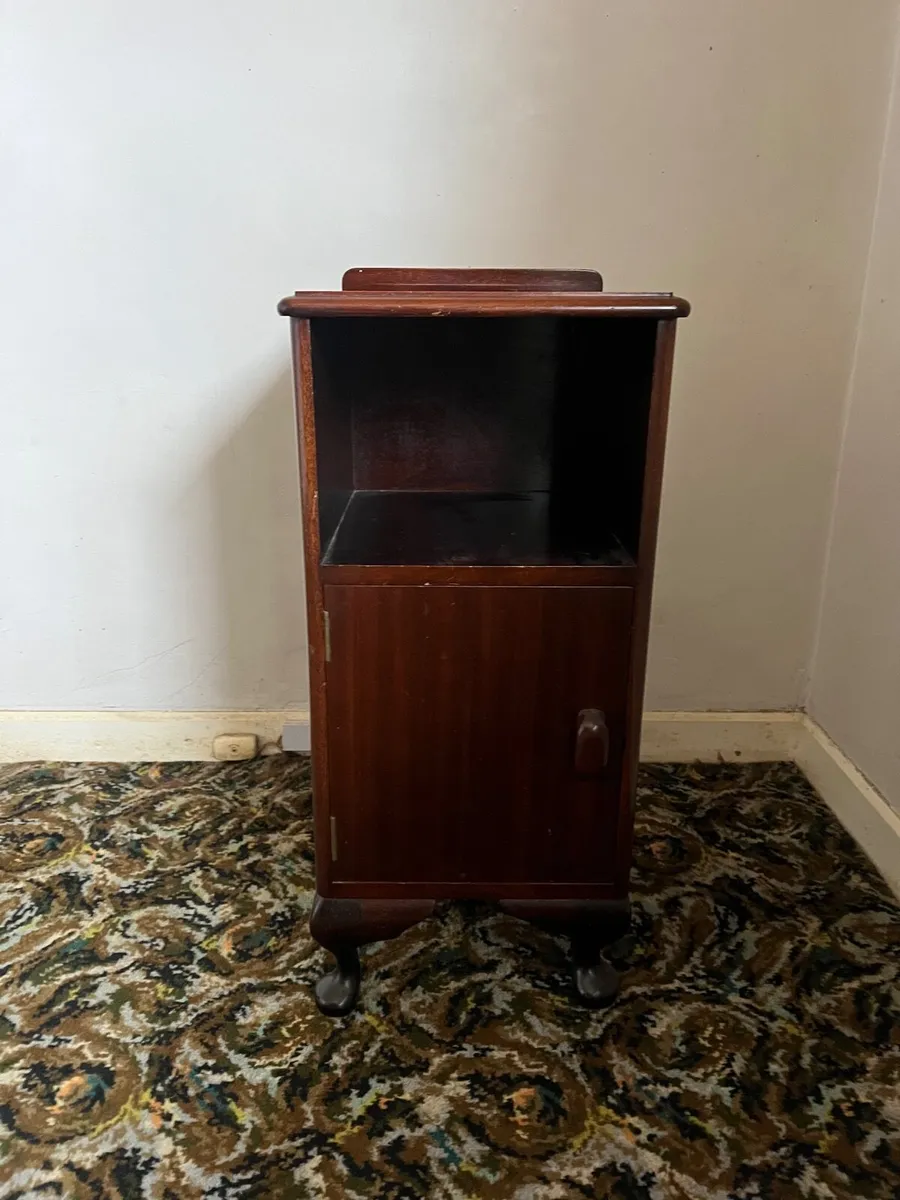 Suite of furniture (7 items) - Image 2