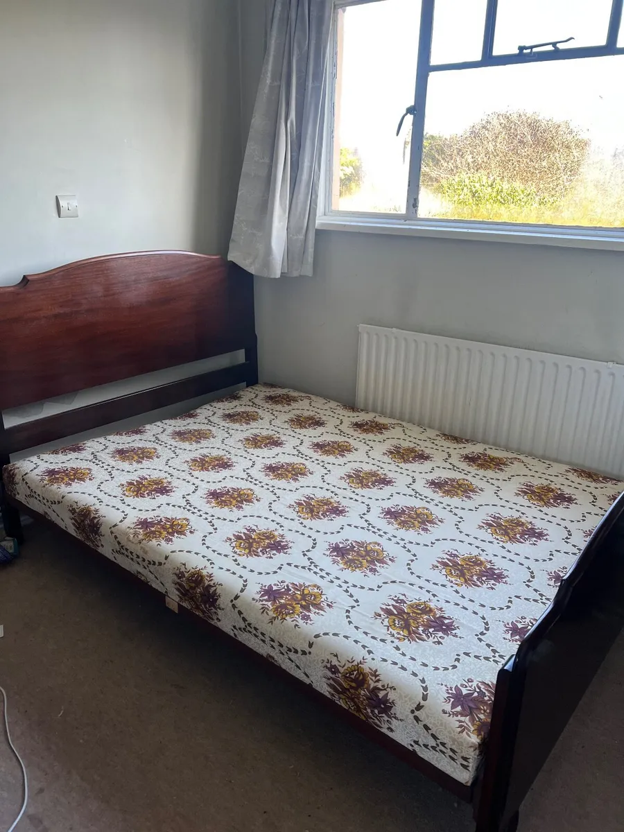 Suite of furniture (7 items) - Image 1