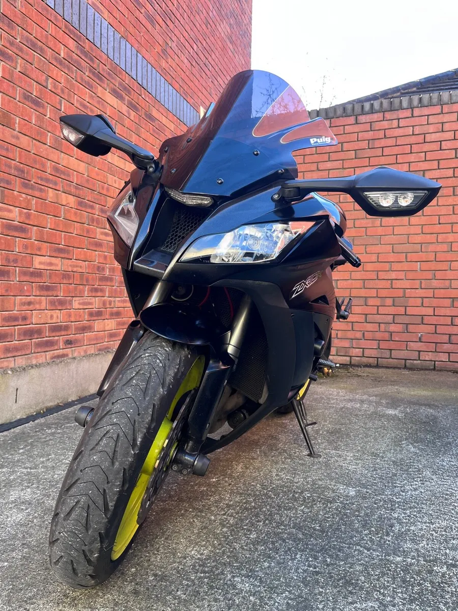 Kawasaki ZX10R - Image 1