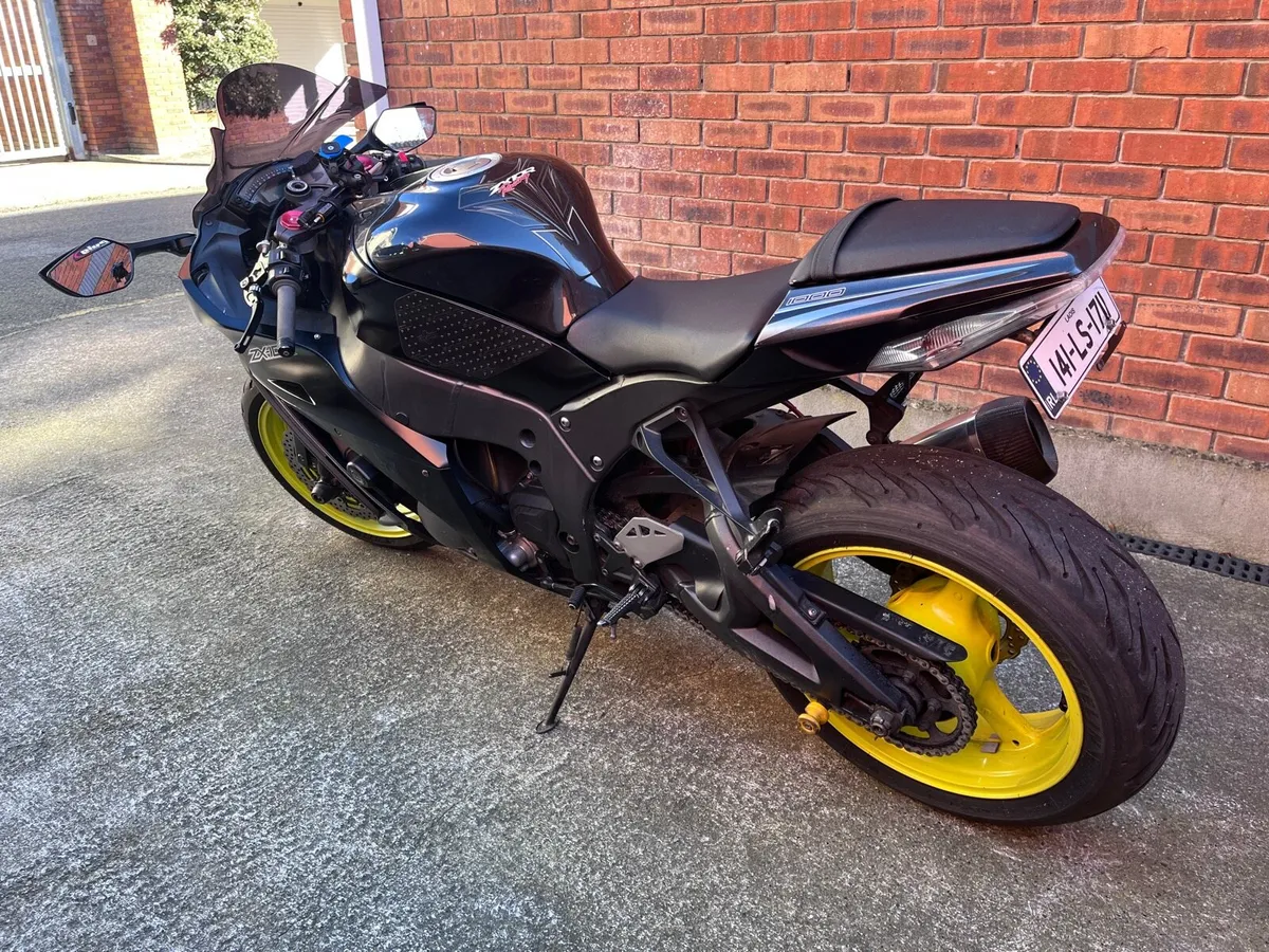 Kawasaki ZX10R - Image 3