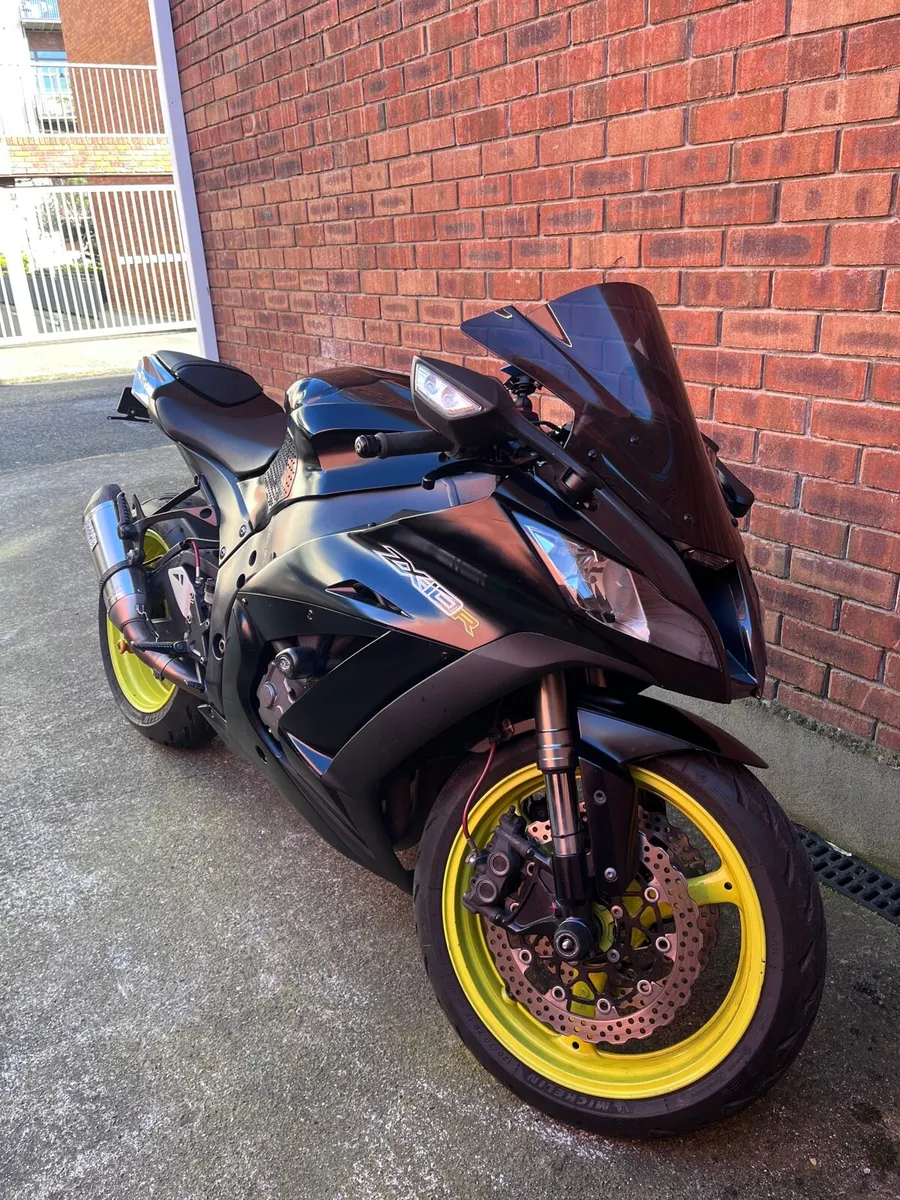 Kawasaki ZX10R - Image 3
