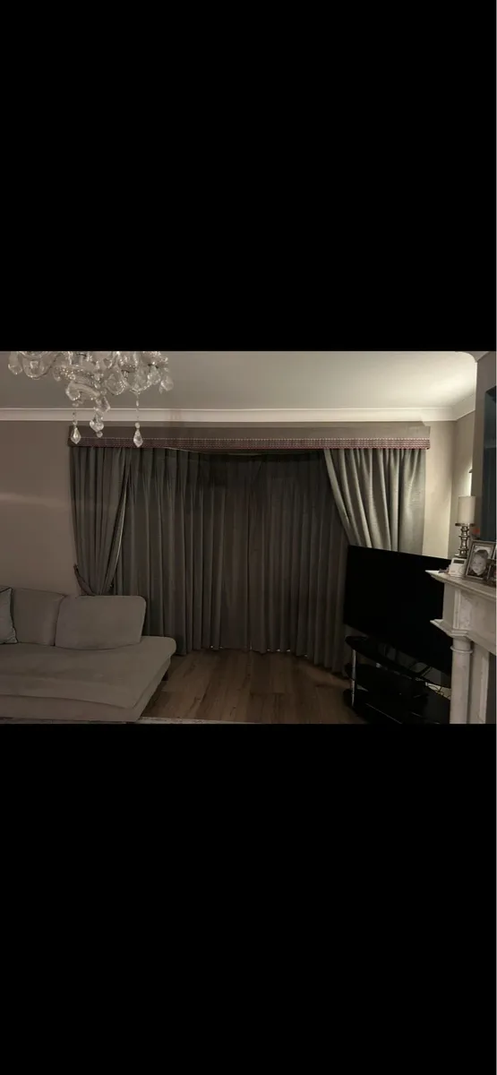 Curtains - Image 1
