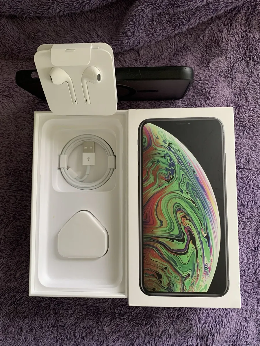 iPhone Xs Max Unlocked - Image 1