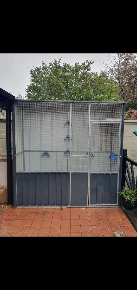 Bird aviary / pigeon loft - Image 1