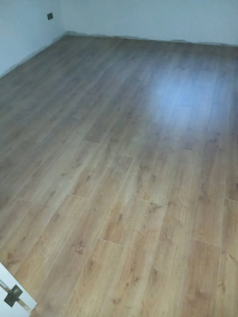 Laminate flooring 12mm - Image 3