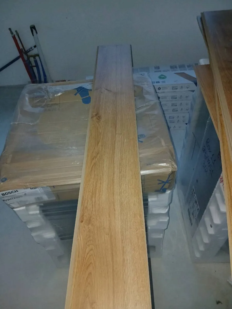 Laminate flooring 12mm - Image 2