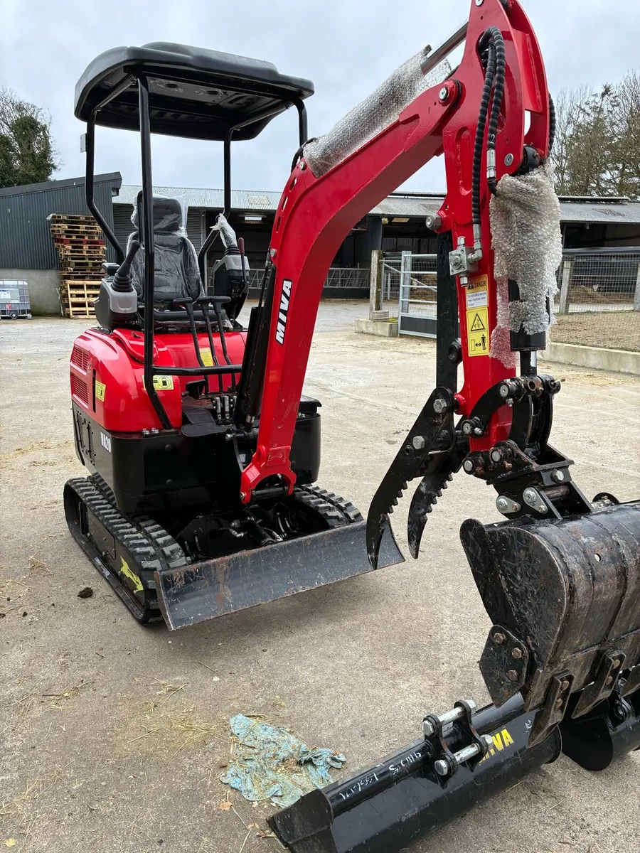 2 ton mini digger - Image 4