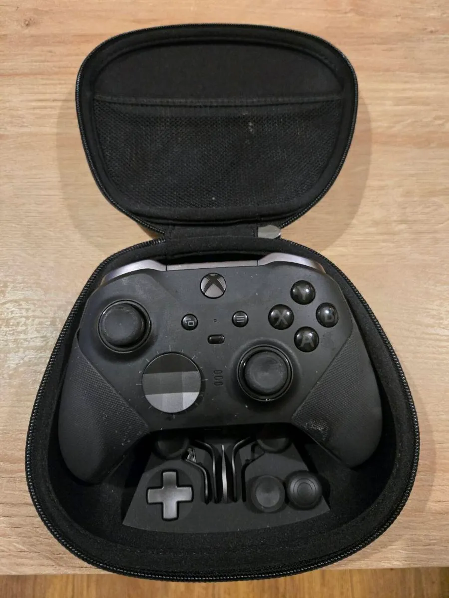 Xbox Series X full Package - Image 3