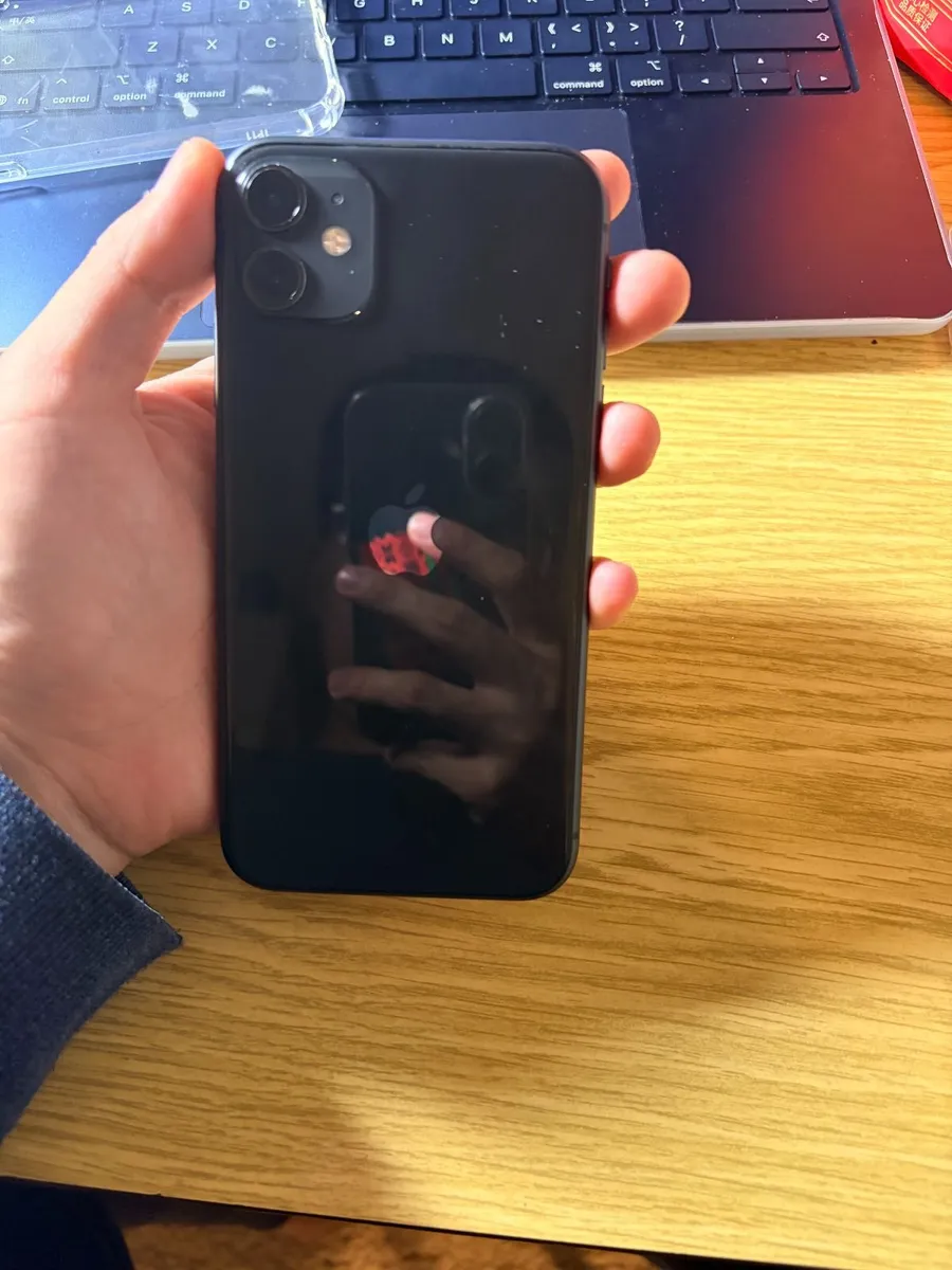 iPhone 11 (128GB) Dual SIM - Image 4
