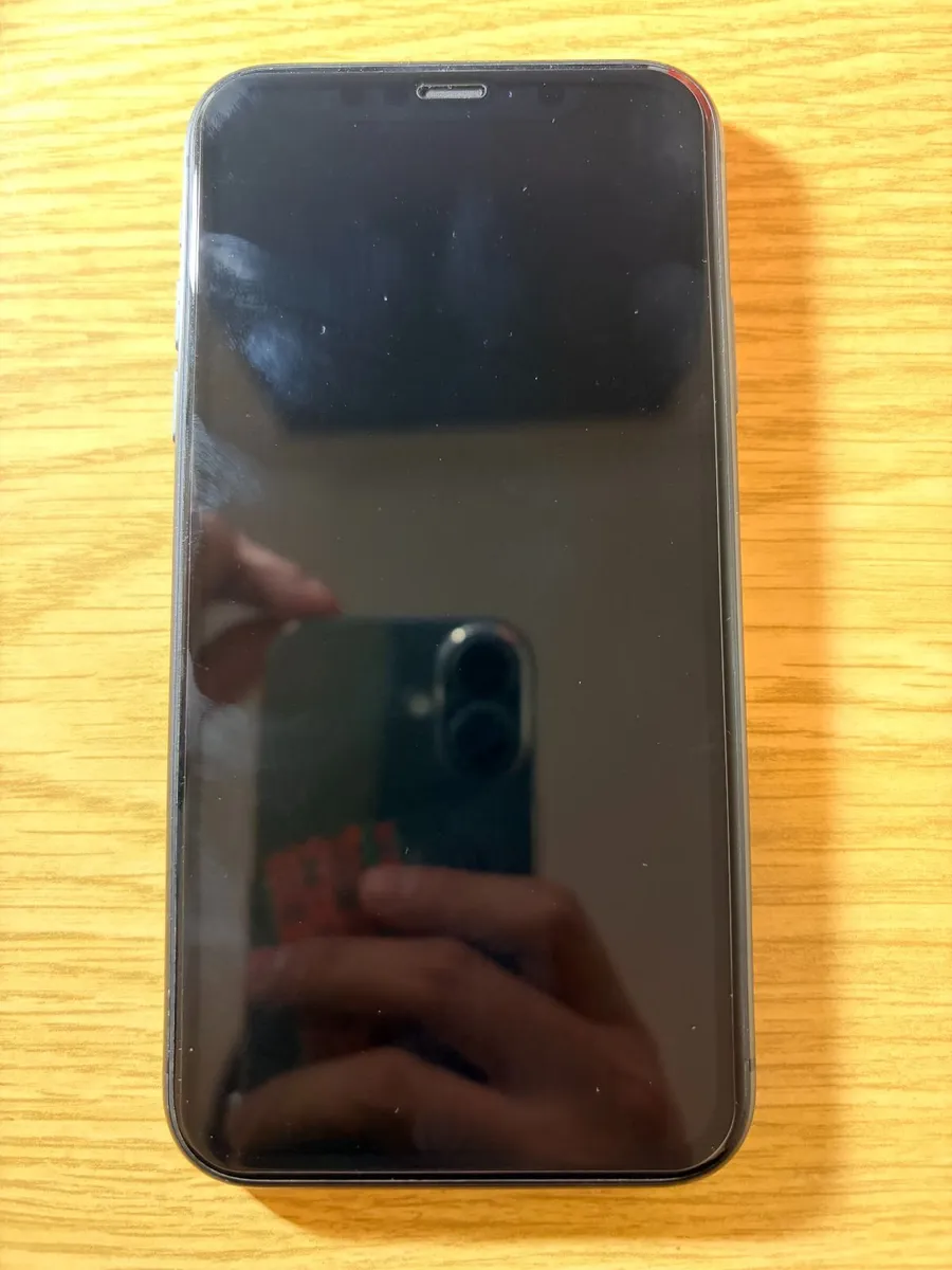 iPhone 11 (128GB) Dual SIM - Image 2