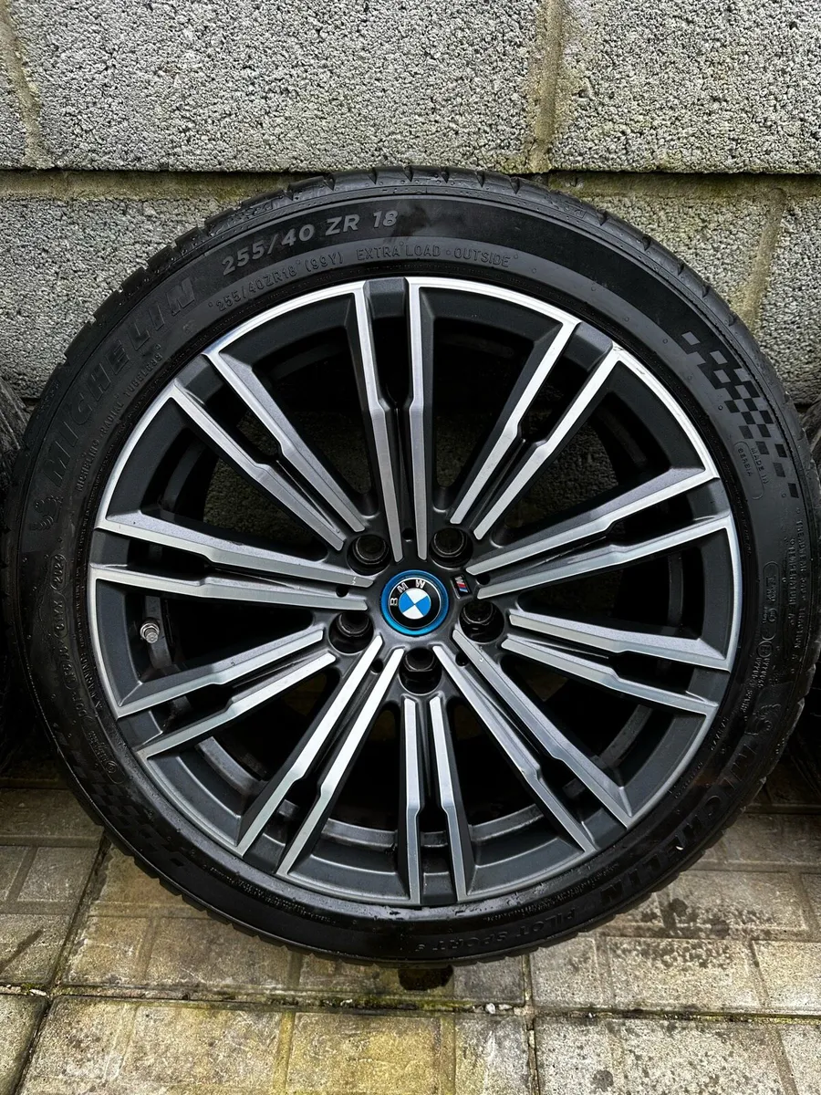 BMW 18” Genuine M Sport Alloys - Image 4