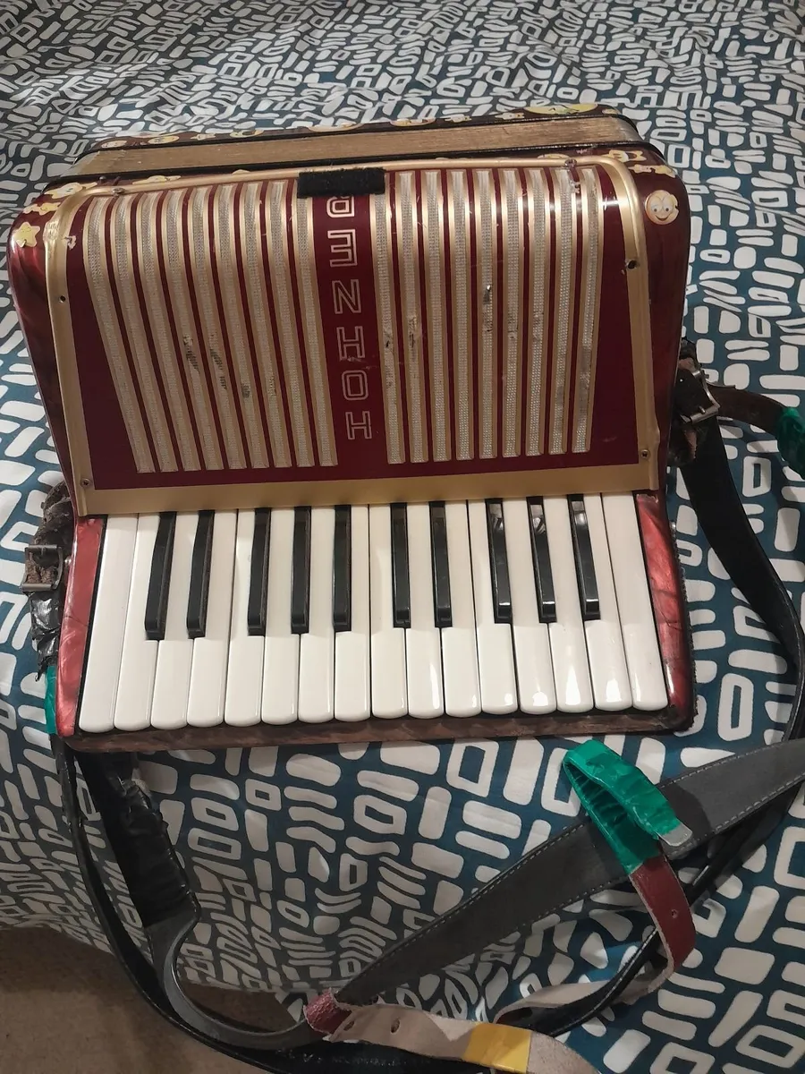 Piano Accordian - Image 3