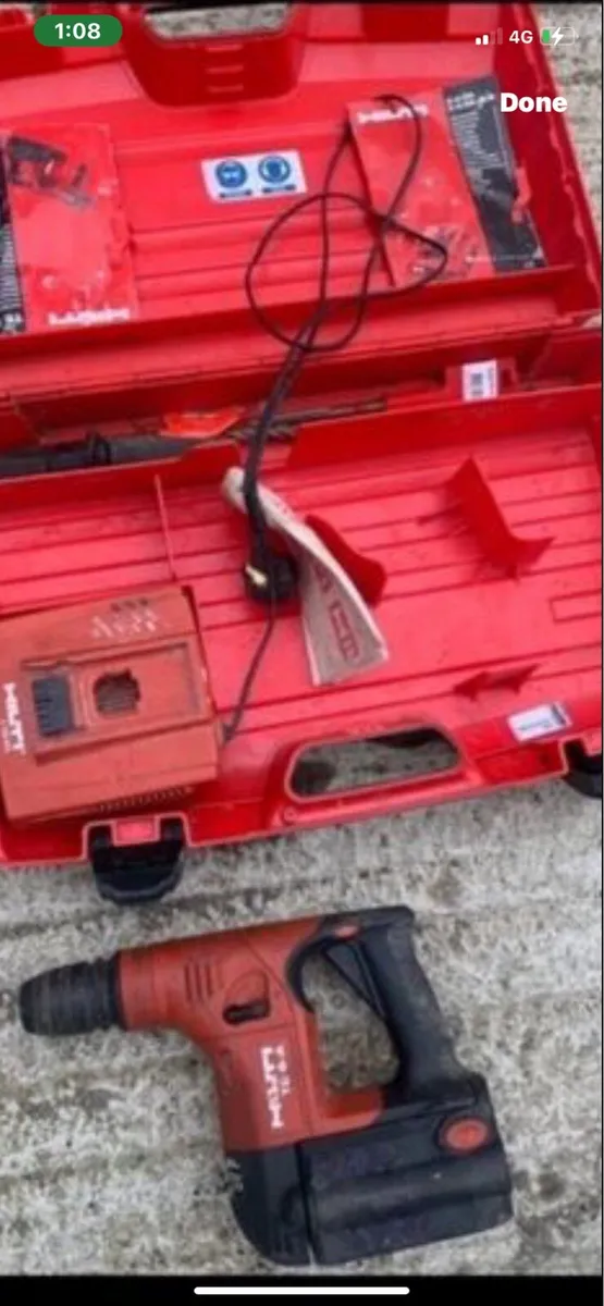 Hilti hammer drill  needs new battery - Image 2