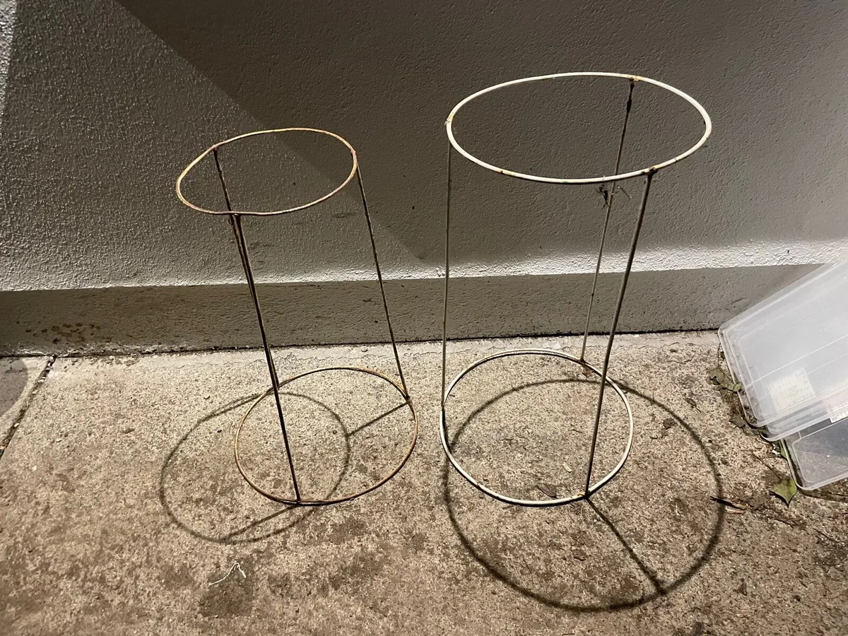 2 metal bin frames - Image 1