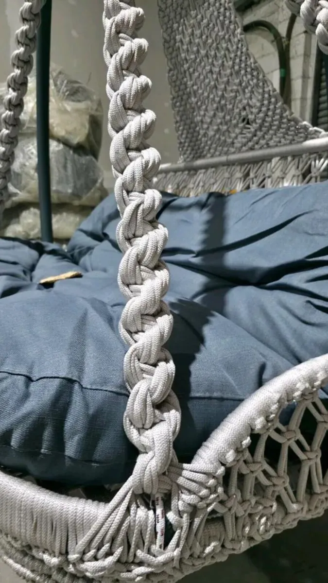 Double Swing Chair with frame and cushion - Image 4