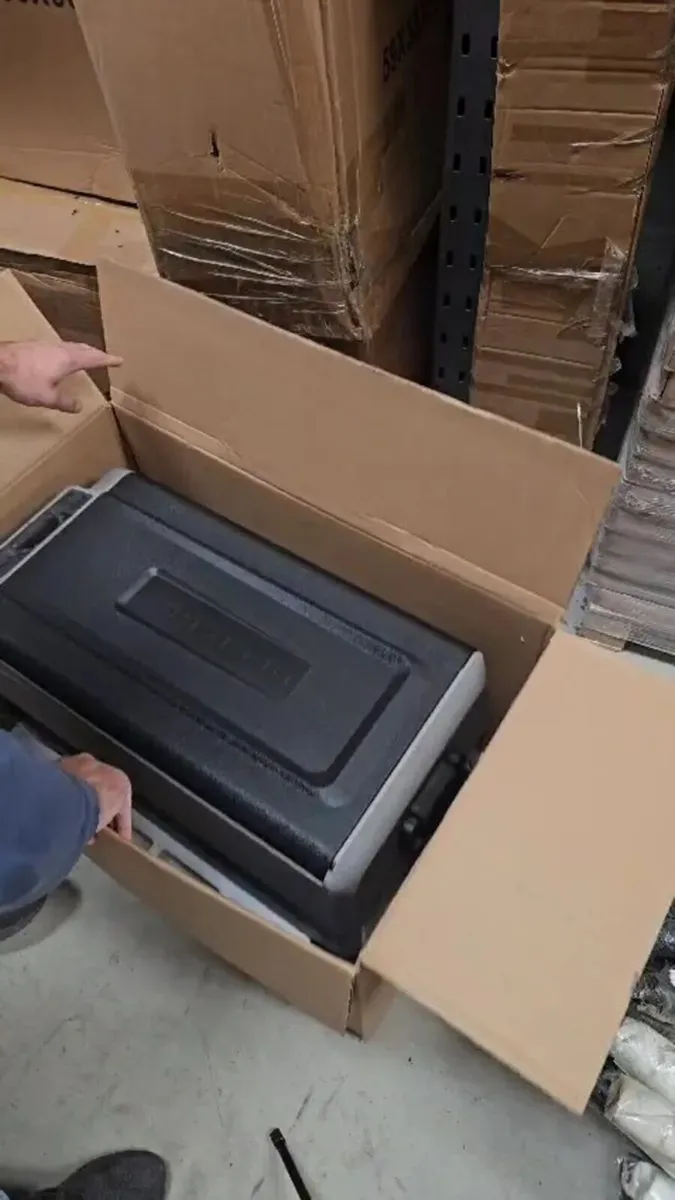 Car freezer Alpicool Car Fridge Freezer 50L New - Image 3