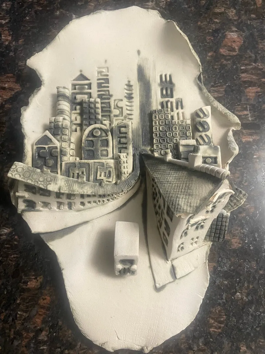 Bizarro ceramics - Image 1