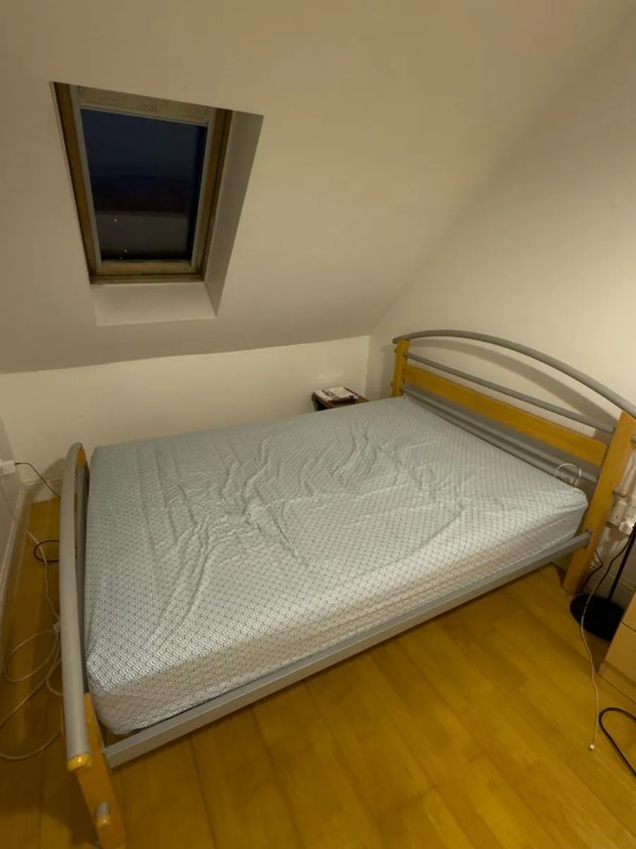 Double bed with mattress. - Image 1