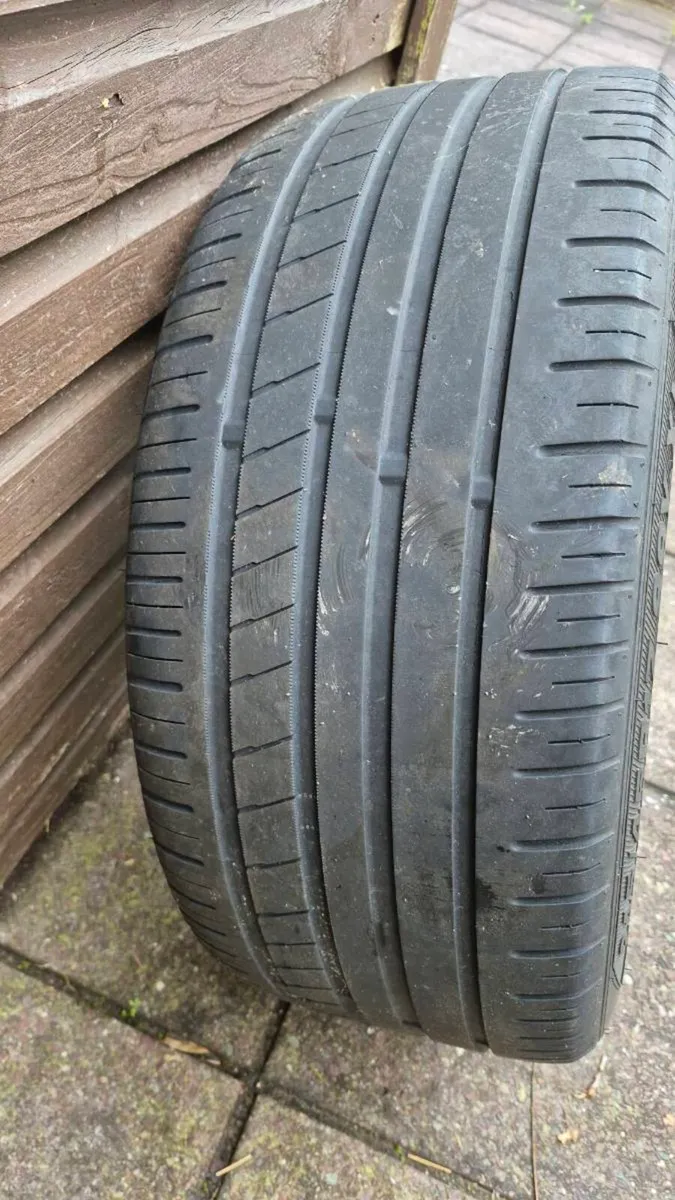 Wheel and Tyre - Image 4