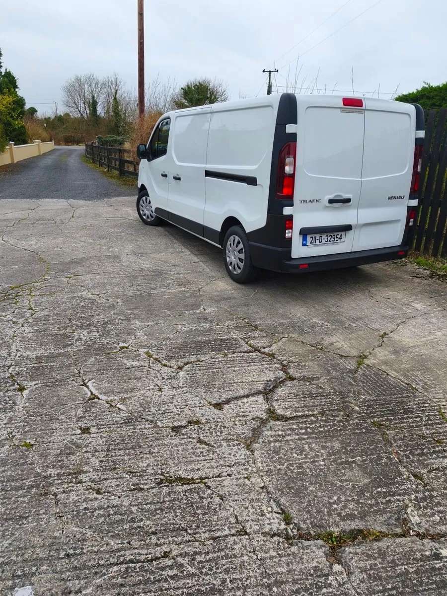 Renault Trafic 2.0 DCi 120 Business 2021 - Image 2