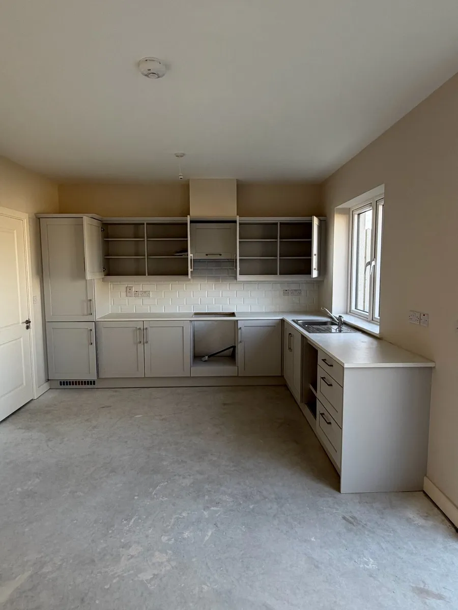 Brand new kitchen - Image 2