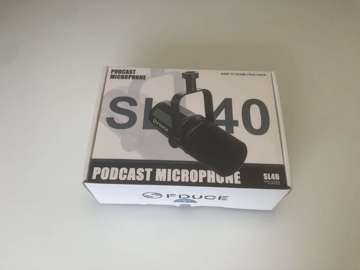 FDUCE SL40 Dynamic Microphone for Podcasting etc. - Image 3
