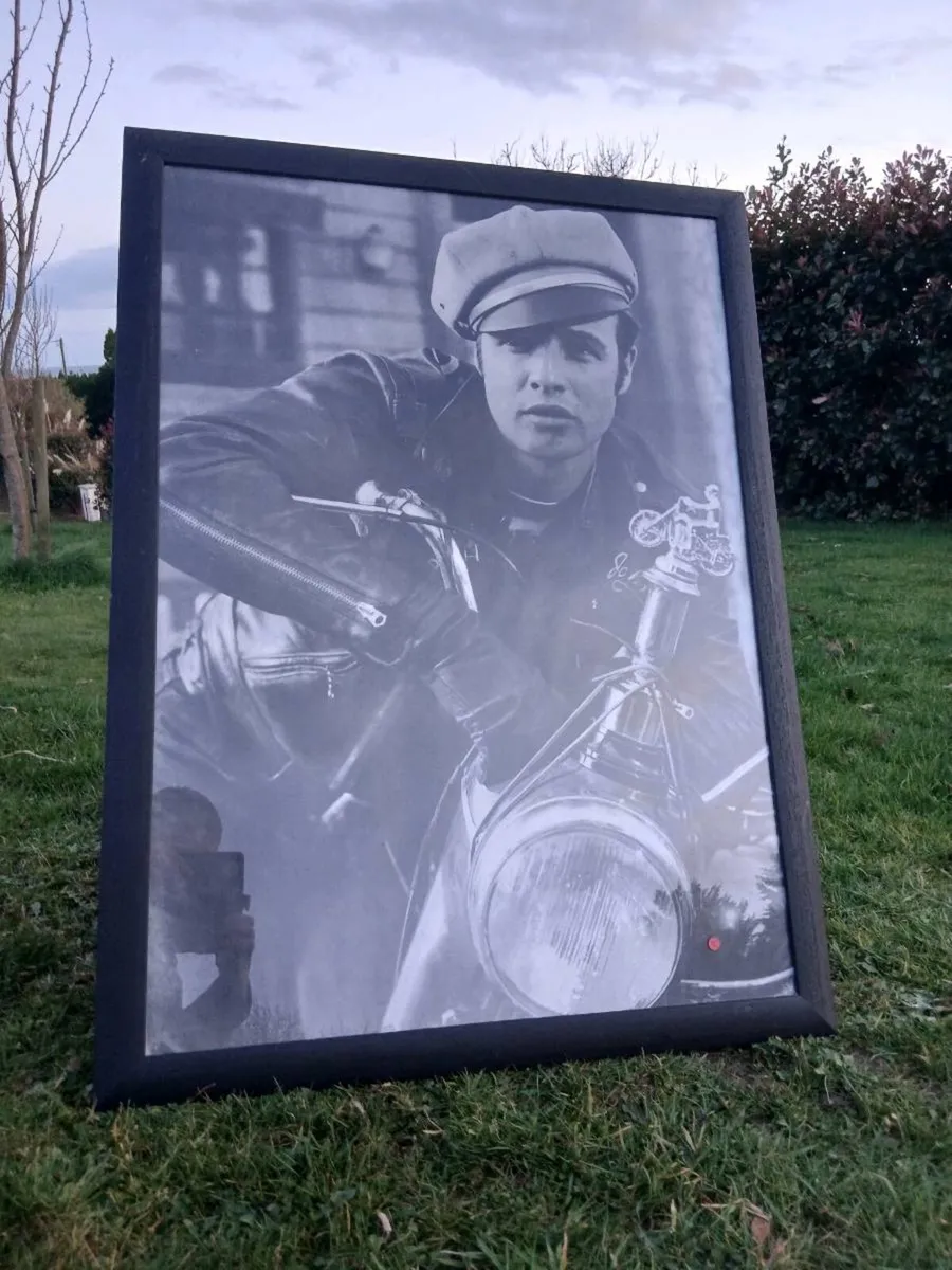 Framed Black & White Marlon Brando Print - Image 3