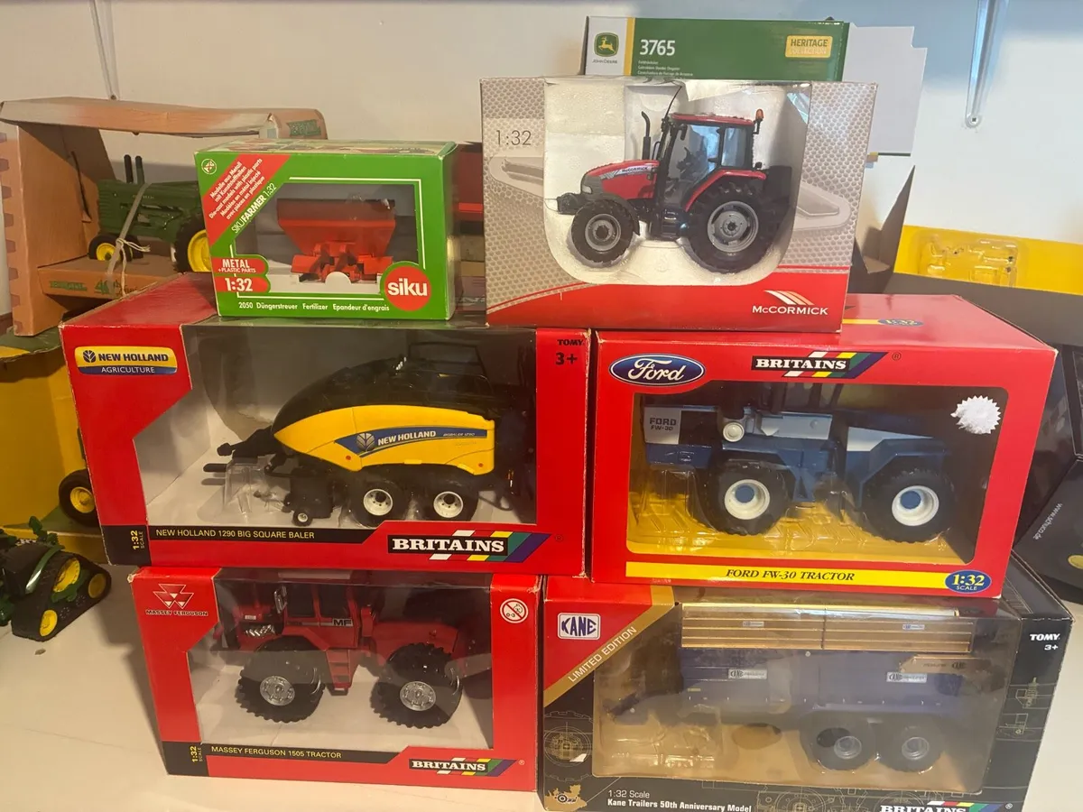 1:32 scale models - Image 1