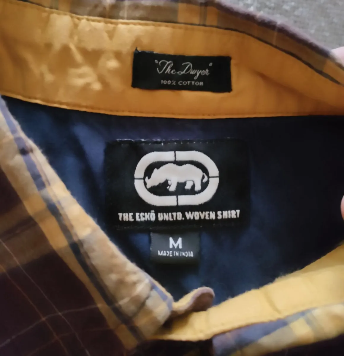 Marc Ecko Unltd S/S shirt M - Image 2