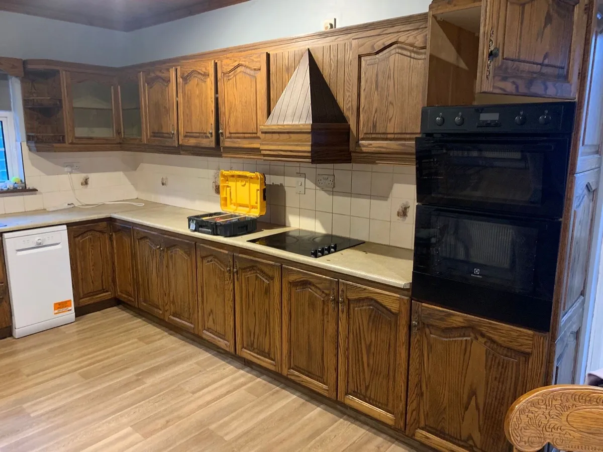 Kitchen for sale. - Image 1